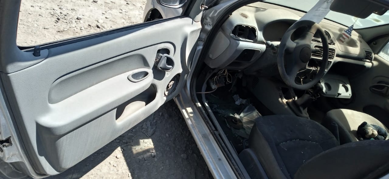  Renault CLIO 2006    EN DESARME